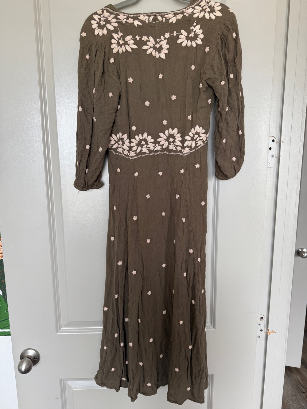 FREE PEOPLE Embroidered Fable Midi Dress Olive Green Floral Boho Sleeve Casual - Picture 7 of 8